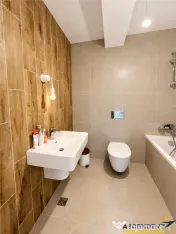 Apartament modern, terasa, parcare subterana, zona Coresi, T 