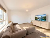 Apartament modern, terasa, parcare subterana, zona Coresi, T 