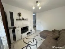 Garsoniera decomandata , etaj 1 , zona Aparatorii Patriei