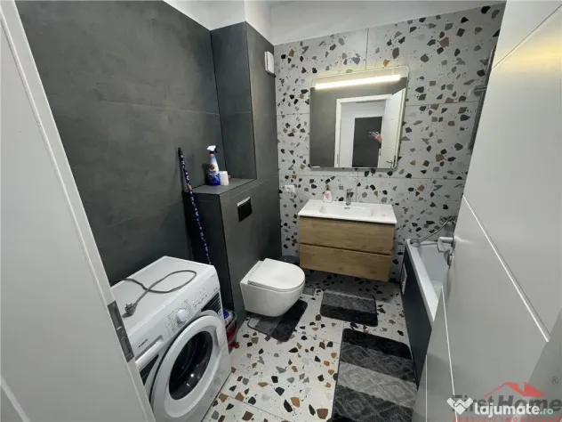 Apartament 2 camere, etaj 2, lift, mobilat si utilat, parcar - Focsani (Vrancea)