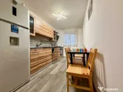 Apartament cu 3 camere, 2 bai - zona Tractorul