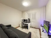 Apartament 3 camere decomandat, etaj 2/4, centrala proprie, Girocului 