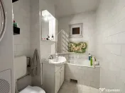 Apartament 3 camere decomandat, etaj 2/4, centrala proprie, Girocului 