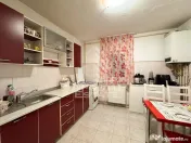Apartament 3 camere decomandat, etaj 2/4, centrala proprie, Girocului 