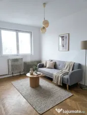 APARTAMENT 3 CAMERE SEMIDECOMANDAT