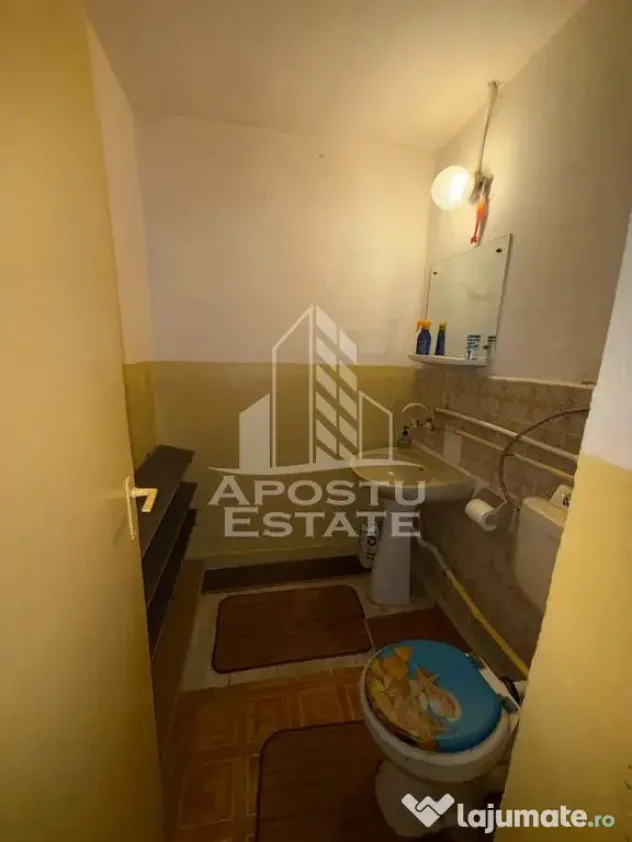 Apartament cu 3 camere, 2 bai, de vazare, etaj intermediar, Gaiesti - Gaesti (Dambovita)