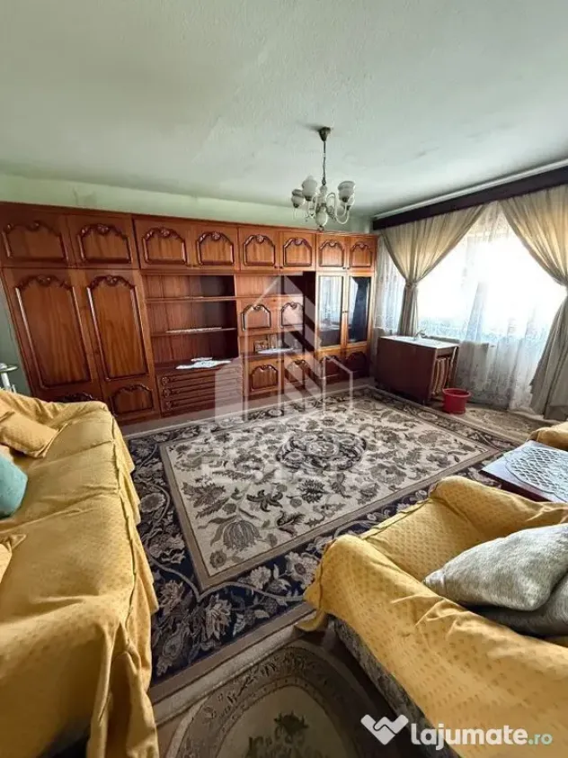 Apartament cu 3 camere, 2 bai, de vazare, etaj intermediar, Gaiesti - Gaesti (Dambovita)