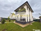 Casa inviduala , 4 camere , 2 băi , 327 teren !