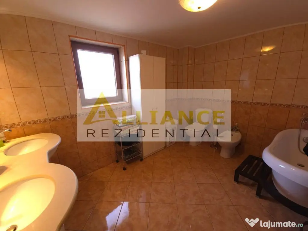 Casa individuală ,8 camere , 270 utili , teren 500 MP - Berceni (Bucuresti-Ilfov)