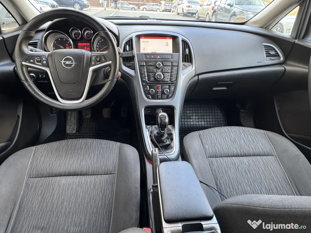 **Opel Astra J 2015 | 1.6 CDTI 110 CP \| 146.643 km**