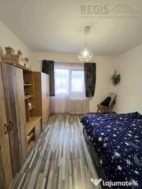 Apartament 3 camere, 2 bai, 2 balcoane, parcare,renovat-zona - Brasov (Brasov)