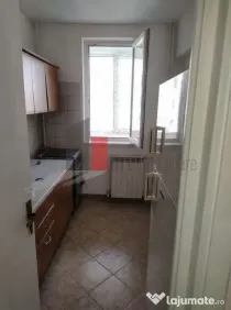 Vânzare apartament 2 camere semidecomandat Piața Progresul