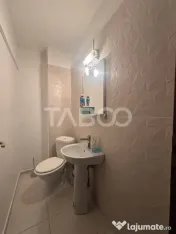 Apartament de inchiriat 3 camere decomandat utilat in Centru 
