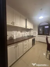 Apartament de inchiriat 3 camere decomandat utilat in Centru 