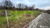 Teren intravilan la intrare in Ghinda