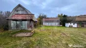 Teren intravilan la intrare in Ghinda