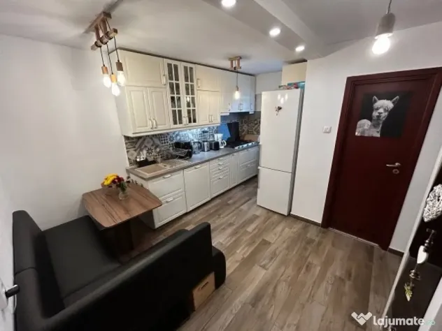 Apartament 3 camere decomandat, 70 mp, zona Drumul Taberei,145.000euro - Bucuresti (Bucuresti-Ilfov)