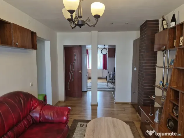 Inchiriez apartament 3 camere decomandat in Deva, zona Liliacului, - Deva (Hunedoara)