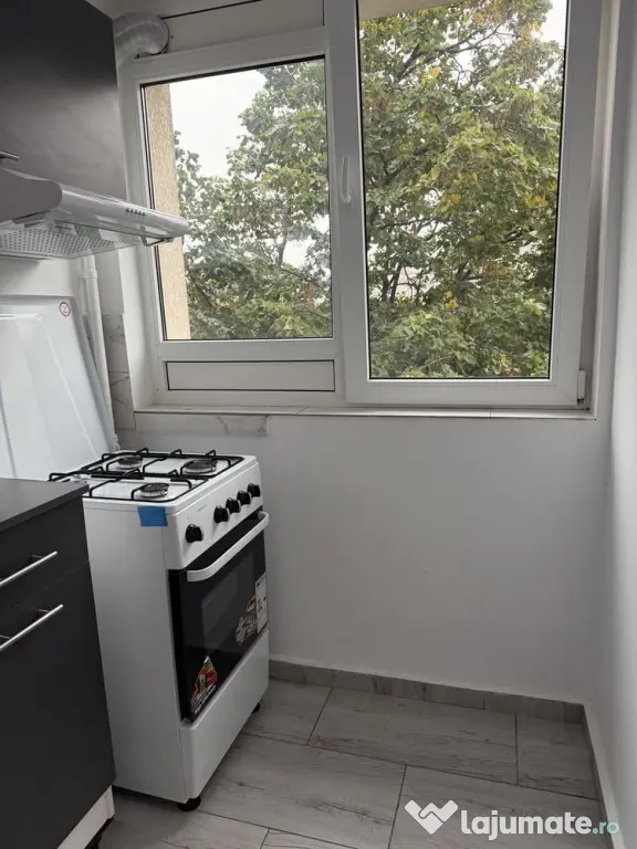 Dristor etaj 5 semidecomandat - Bucuresti (Bucuresti-Ilfov)