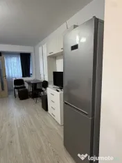 Dristor etaj 5 semidecomandat 