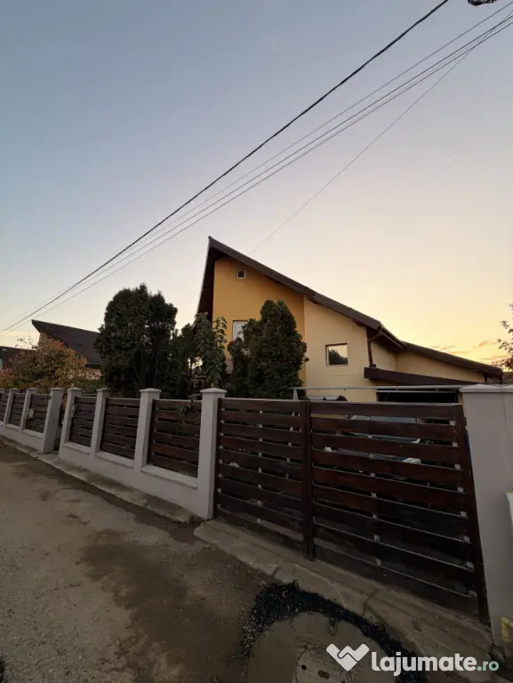 Casă spațioasă de vânzare în Mocira | 190 mp utili, 4 d - Mocira (Maramures)