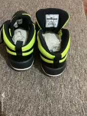 Adidasi Nke Team Hustler D8