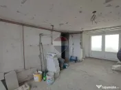 Clădire cu teren de 1.000 mp, dublu acces, central, zona 22 Decembrie