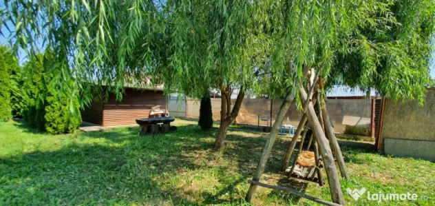 Cocorastii Colt intravilan 1381 mp , stradal, intre case la