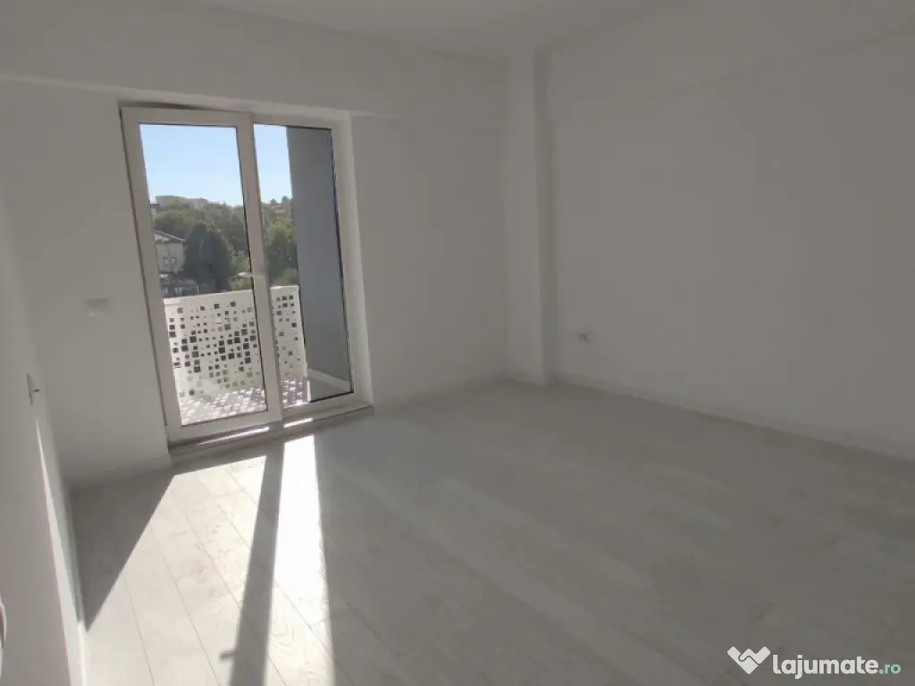 APARTAMENT 2 CAMERE, DECOMANDAT, BLOC NOU