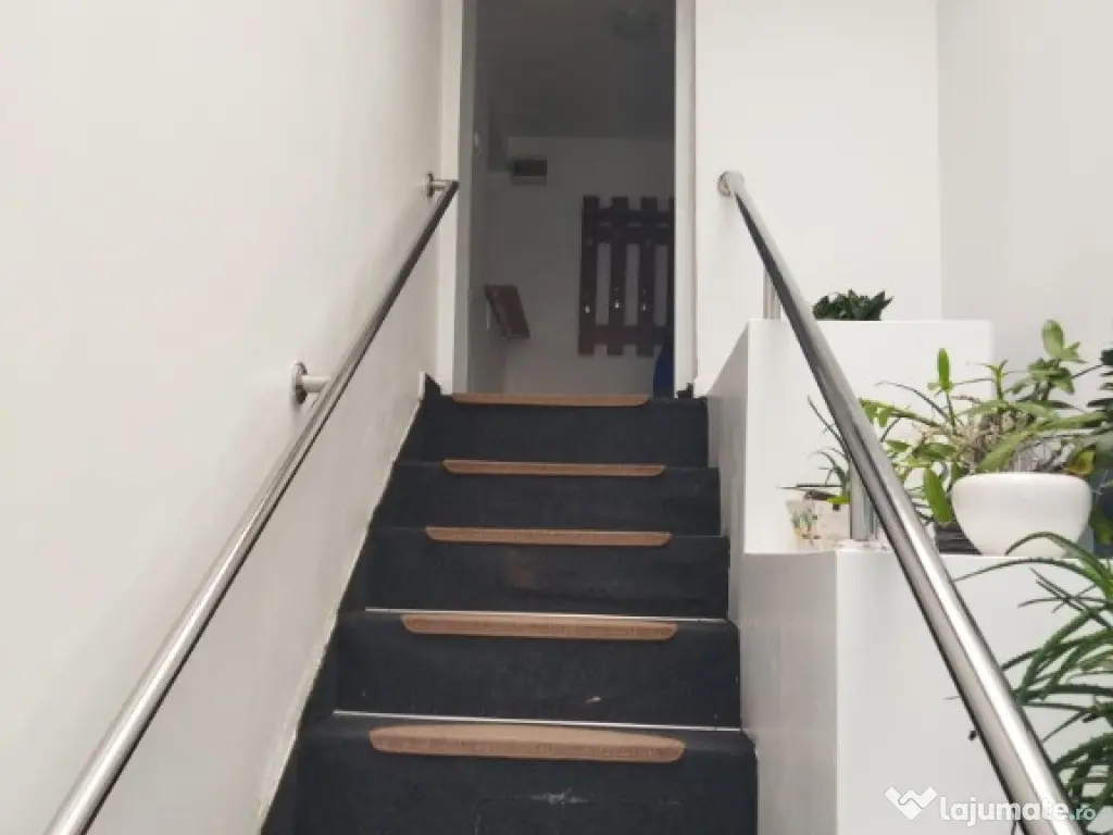 Casa 4 camere Zona Centrala