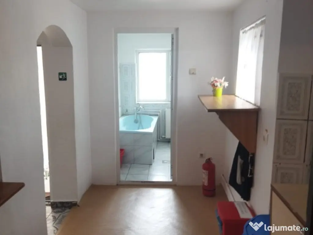 Casa 4 camere Zona Centrala