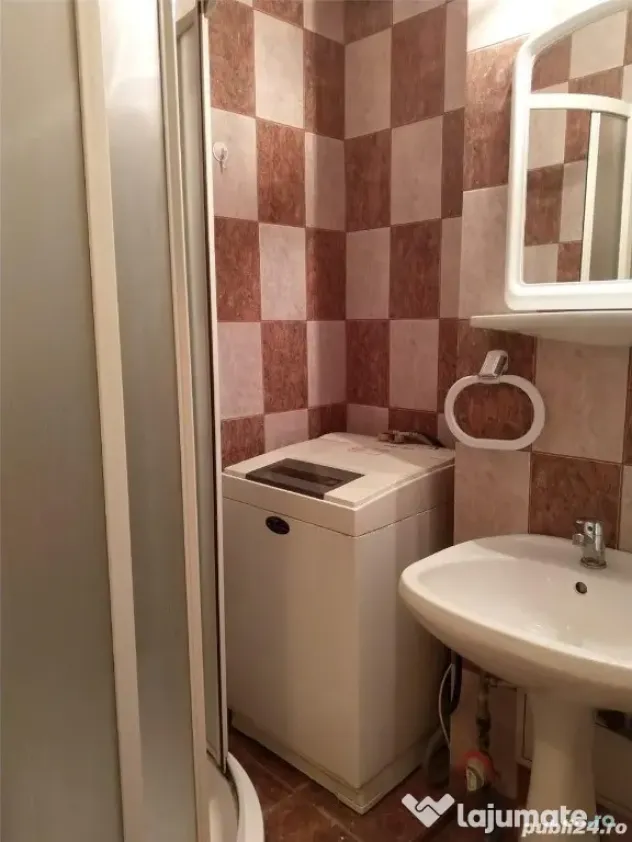 Apartament o camera decomandat Blascovici