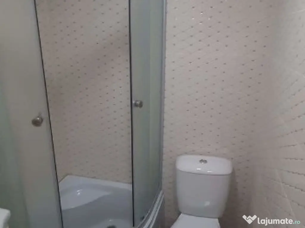 1 camera zona Tipografilor