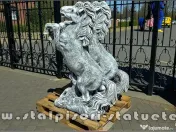 Statuetă căluț mare, din beton model S37. 
