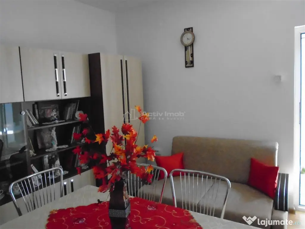 Resita Casa 7 Incaperi Parter,Etaj, Zero investitii