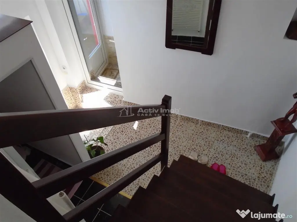 Resita Casa 7 Incaperi Parter,Etaj, Zero investitii