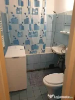 Garsoniera este situata in zona Dacia