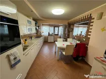 Apartament 3 camere, etaj 2, zona ultracentrala, renovat com