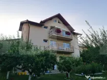 Vila in Faget cu suprafata de 450 mp si teren de 600 mp.