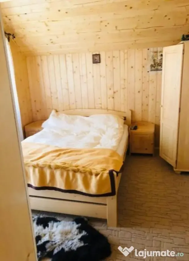 Casa de vacanta, 4 camere, 119 mp utili, 2300 mp de teren, M