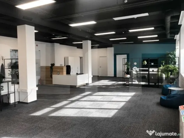 Etaj open space, ultramodern, in cladire clasa A.