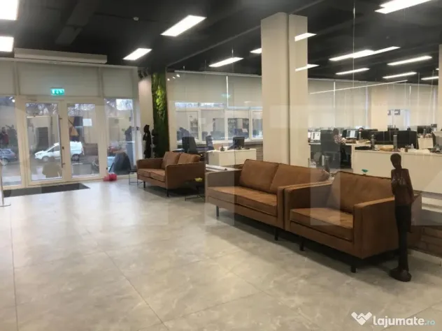 Etaj open space, ultramodern, in cladire clasa A.