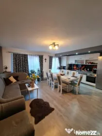 Apartament mobilat si utilat, 4 camere, garaj si parcare, la