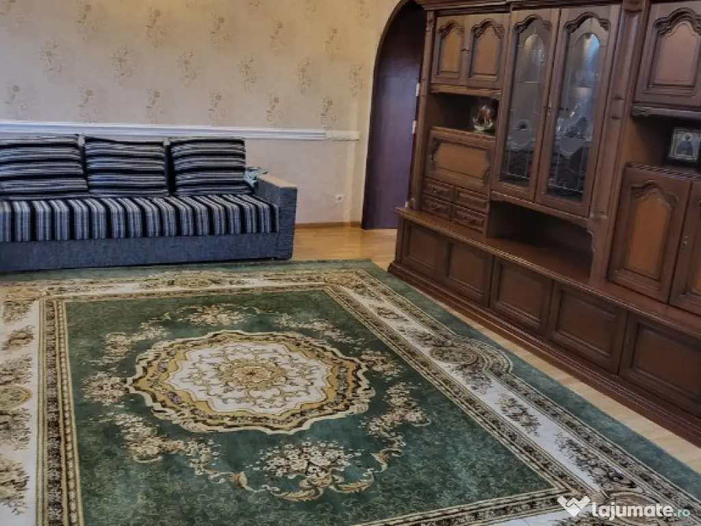 Inchiriez apartament cu 3 camere in zona Marasti