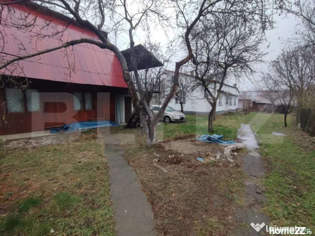 Casă Central în Radauți, teren 1500 mp