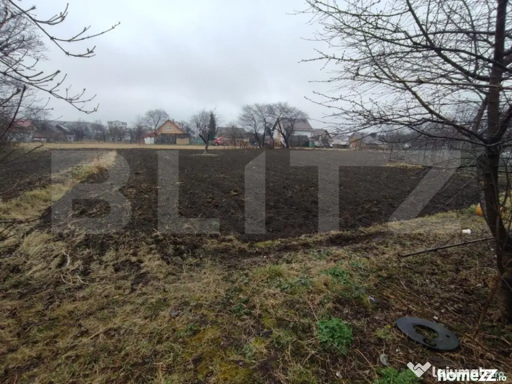 Casă Central în Radauți, teren 1500 mp