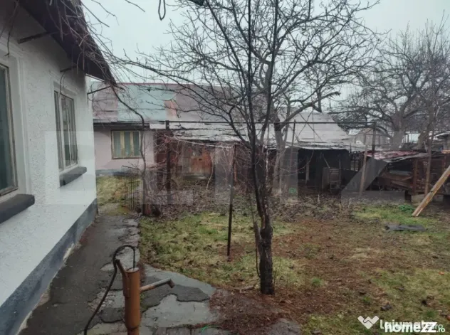 Casă Central în Radauți, teren 1500 mp