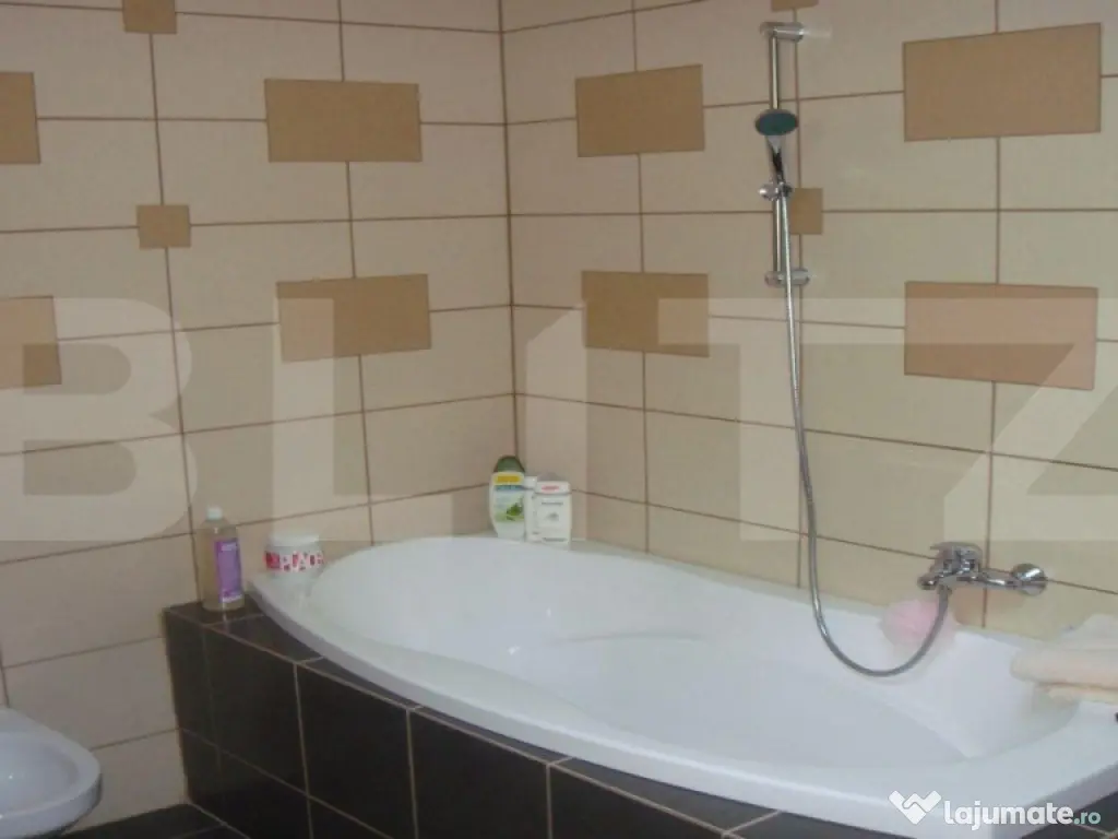 Casa cu 7 camere, 220mp, Unirii