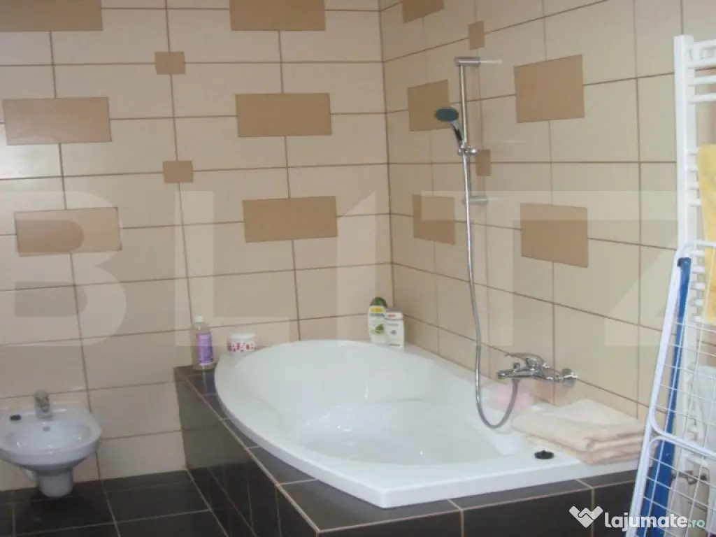 Casa cu 7 camere, 220mp, Unirii