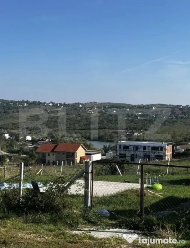 Teren, 2100mp , zona Podgoria lângă Hanul Pescarilor